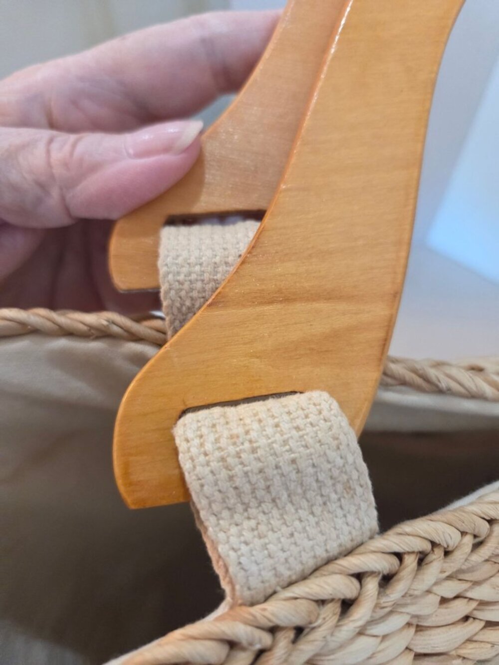 VTG Rare Woven Straw Basket Bag Hand Crafted Wooden Handles Boho Pastel Mix - Picture 7 of 11